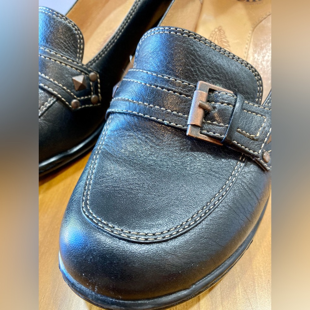 Sofft navy comfort heeled loafers 7 - Picture 2 of 11